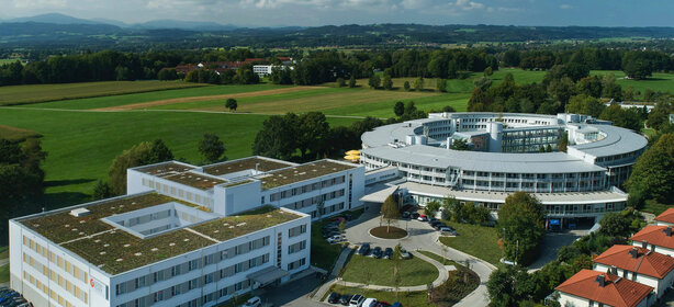 Panoramic view of the Schoen Clinic Bad Aibling Harthausen with clinic buildings
