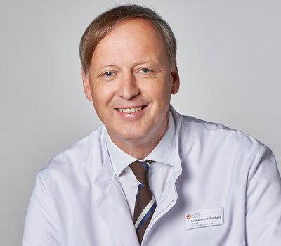 Dr Bernhard Robbers