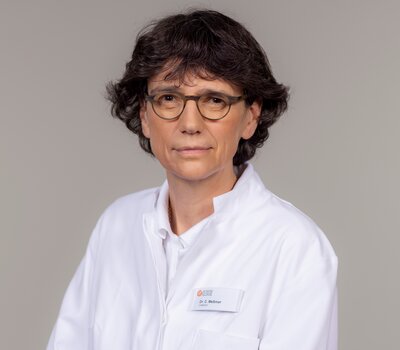 Dr Caroline Meßmer, M.R.C.S.(Ed), MHBA